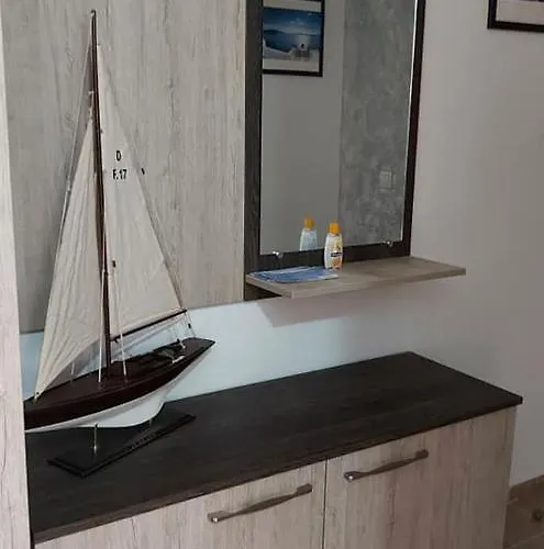 акротирия фешева Апартамент Несебър